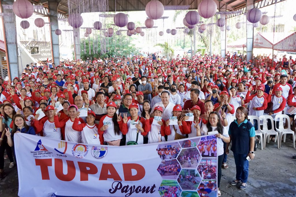 DOLE, Capitol release ₱11.2M for TUPAD workers in Floridablanca, San Simon towns